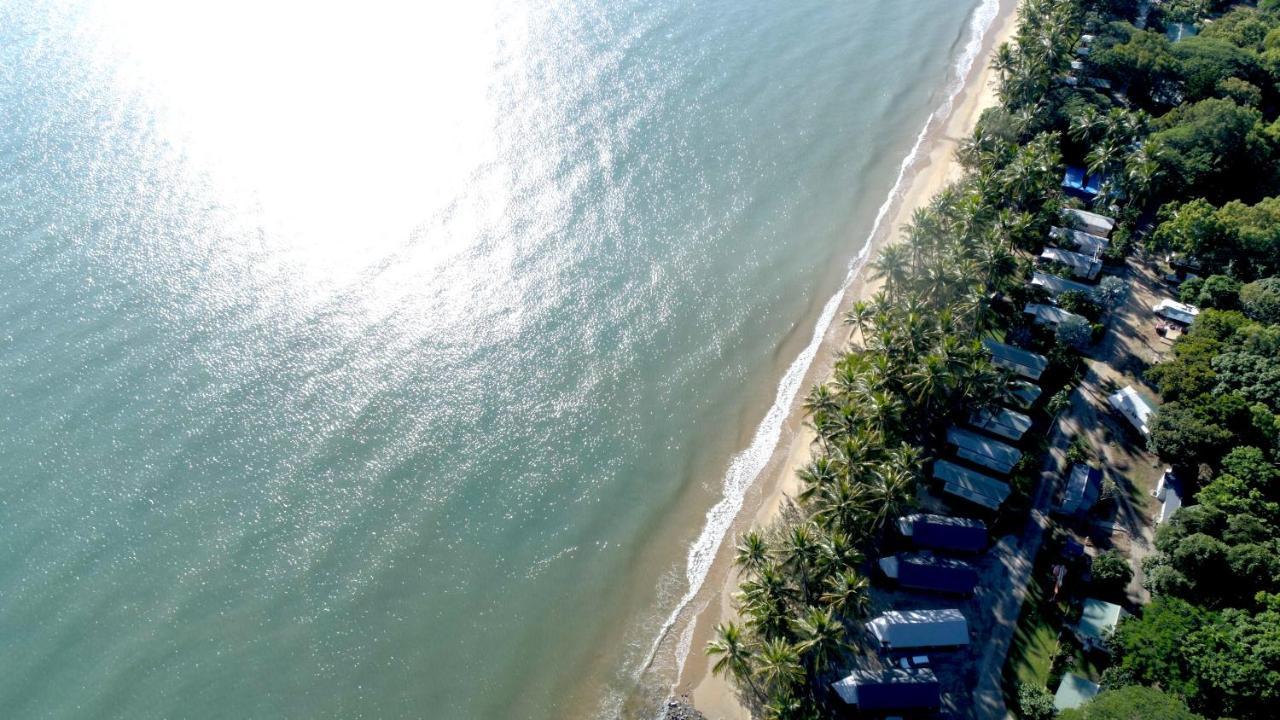 Ellis Beach Oceanfront Holiday Park Palm Cove Exterior photo